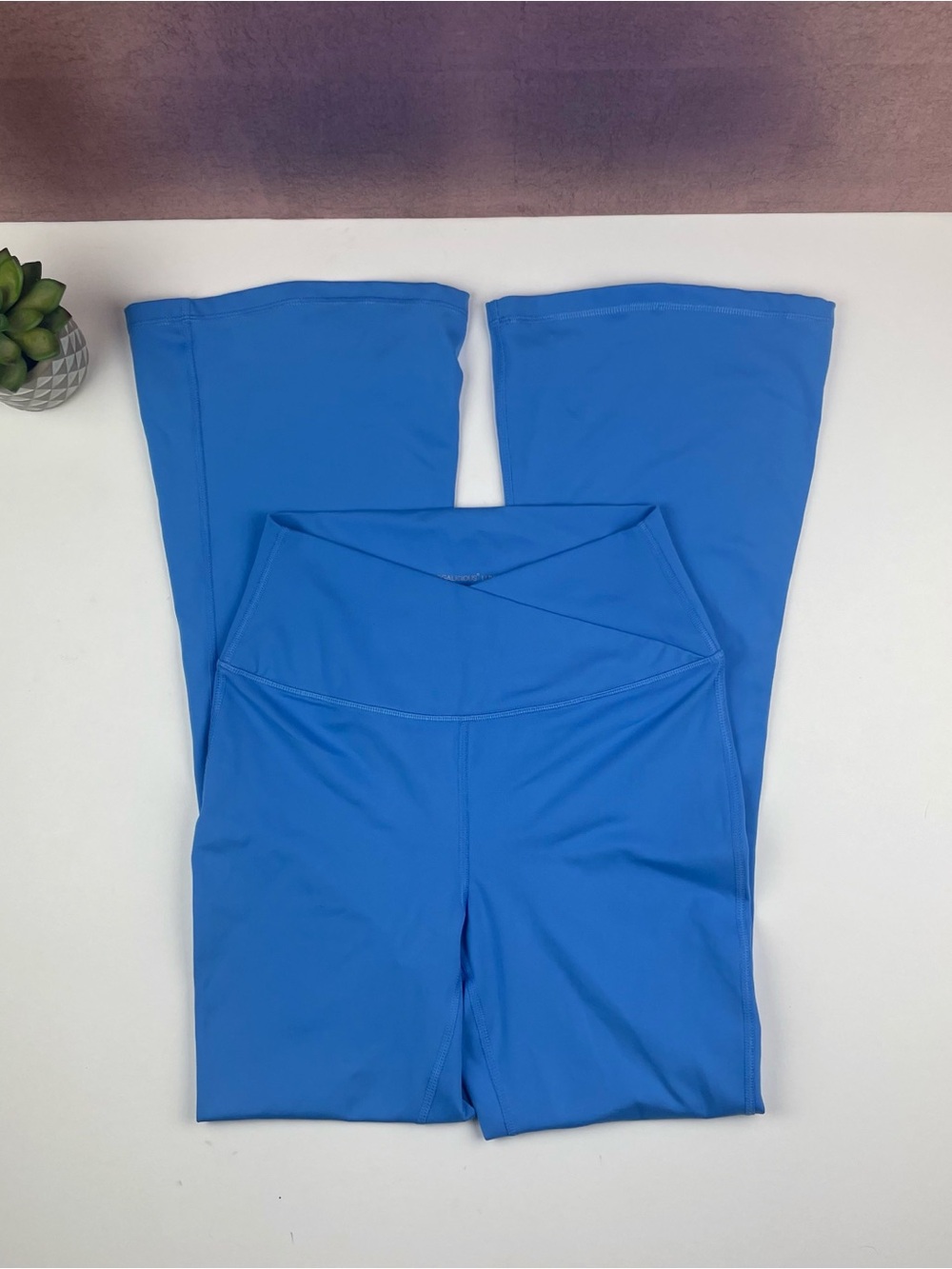 Yogalicious Lux Solid Blue Madison Crossover Flare Leggings Pants Women Medium